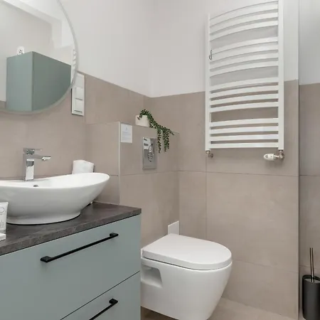 Exclusive Martina With Free Parking Close To And Pier By Renters Apartamento