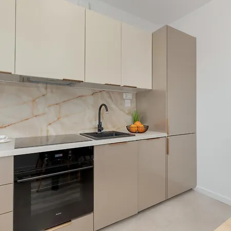 Exclusive Martina With Free Parking Close To And Pier By Renters Apartment Zoppot