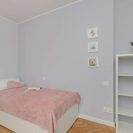 Exclusive Martina With Free Parking Close To And Pier By Renters Zoppot